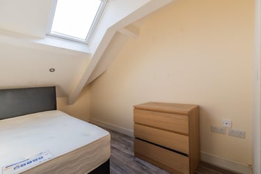 2 bed house, Cyril Crescent, Adamstown, Cardiff, CF241DQ - Image 6
